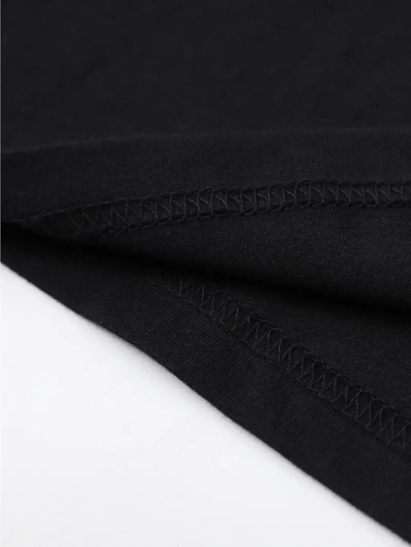 Men's Black Casual T-Shirt - Lightweight Breathable Tee for Gym Everyday & Formal Wear - Machine Washable Round Neck Shirt